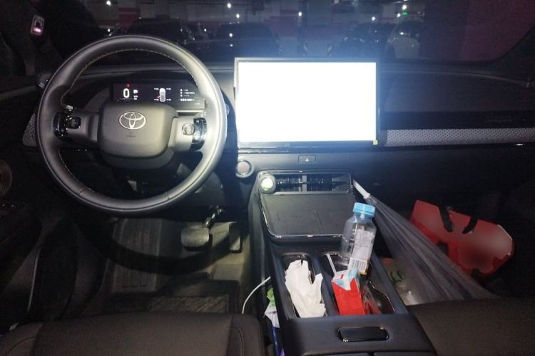 Used Toyota BZ 3X 2025 520 Pro+ Center Console