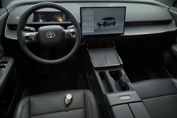 Used Toyota BZ 3X 2025 520 Pro+ Center Console