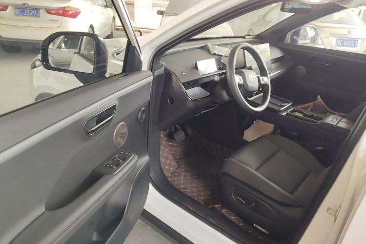 Used Toyota BZ 3X 2025 430 Air Driver Seat