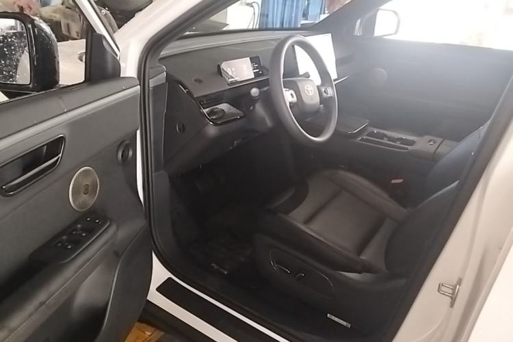 Used Toyota BZ 3X 2025 430 Air Driver Seat
