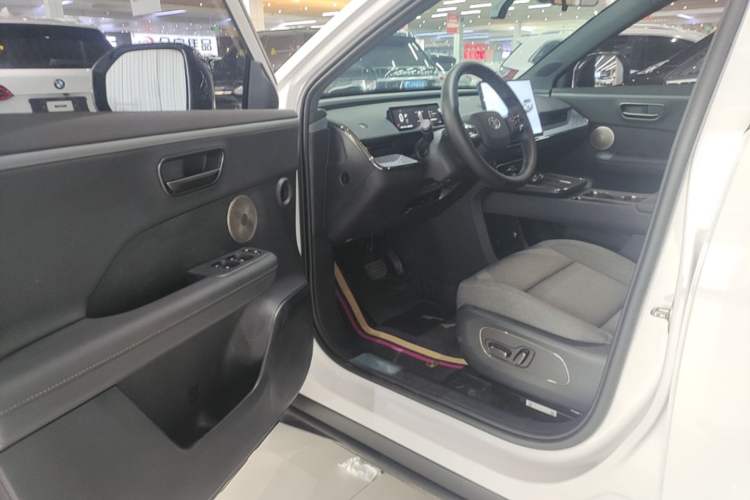 Used Toyota BZ 3X 2025 430 Air Driver Seat