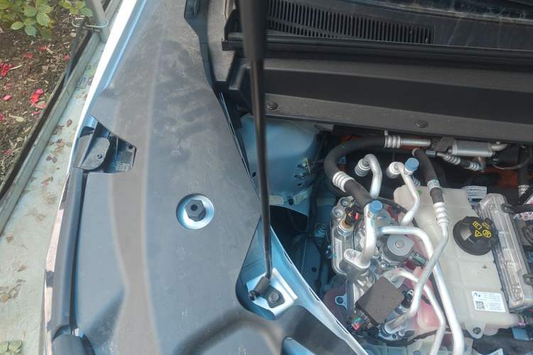 Used Toyota BZ 3X 2025 520 Pro LiDAR Edition Engine Bay Right