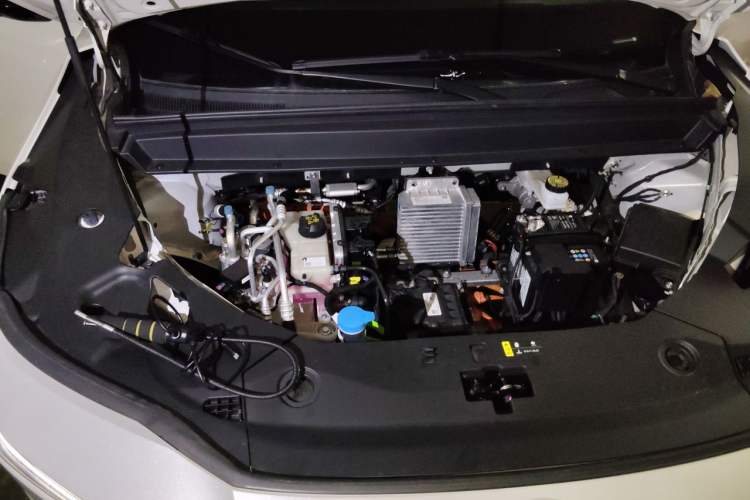 Used Toyota BZ 3X 2025 520 Pro LiDAR Edition Engine Bay Right