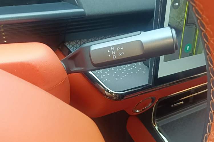 Used Toyota BZ 3X 2025 520 Pro LiDAR Edition Gear Lever