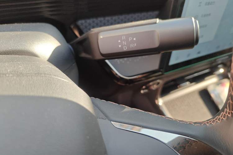 Used Toyota BZ 3X 2025 610 Max Gear Lever