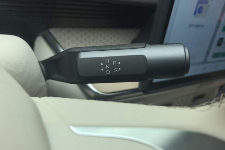 Used Toyota BZ 3X 2025 520 Pro LiDAR Edition Gear Lever