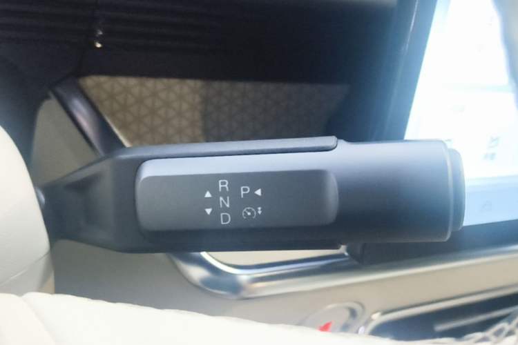 Used Toyota BZ 3X 2025 520 Pro LiDAR Edition Gear Lever