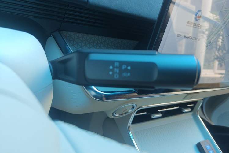 Used Toyota BZ 3X 2025 520 Pro LiDAR Edition Gear Lever