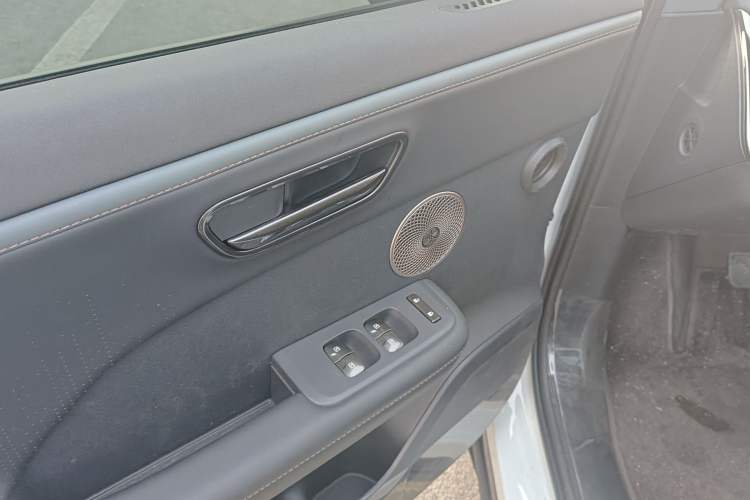 Used Toyota BZ 3X 2025 520 Pro+ LiDAR Edition Interior 8
