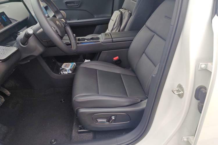 Used Toyota BZ 3X 2025 520 Pro LiDAR Edition Left Front Seat
