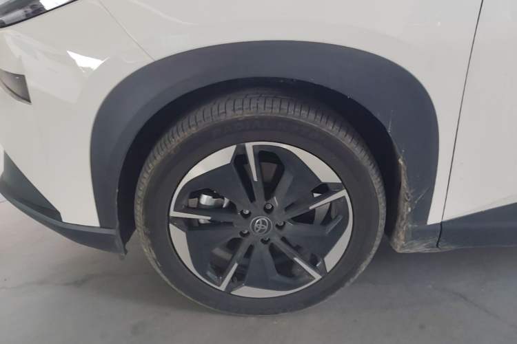 Used Toyota BZ 3X 2025 430 Air Left Front Wheel Hub