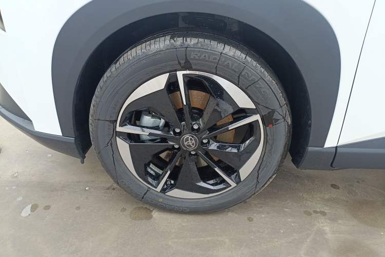 Used Toyota BZ 3X 2025 430 Air Left Front Wheel Hub