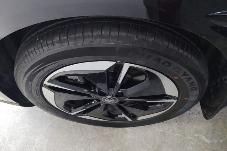 Used Toyota BZ 3X 2025 520 Pro LiDAR Edition Left Front Wheel Hub