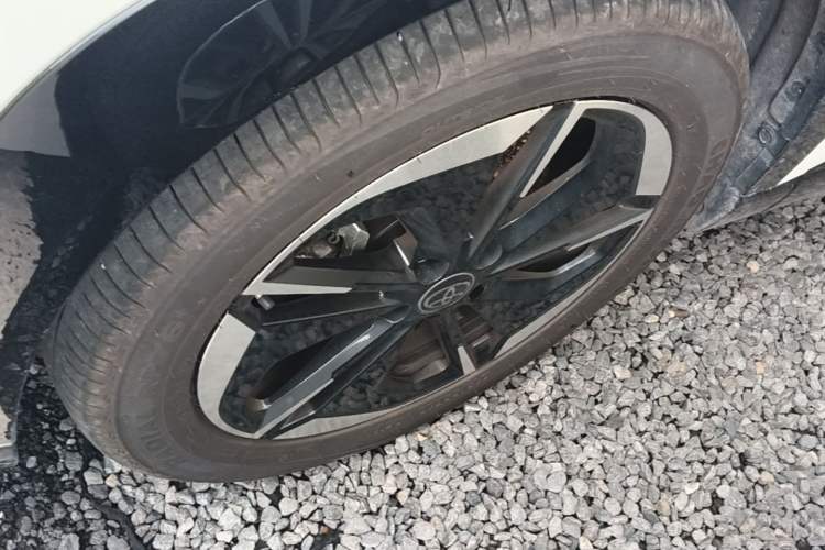 Used Toyota BZ 3X 2025 520 Pro LiDAR Edition Left Front Wheel Hub