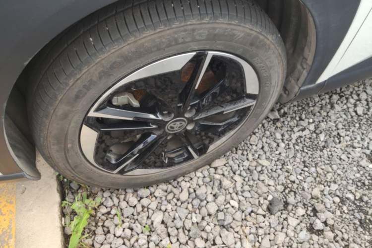 Used Toyota BZ 3X 2025 520 Pro Left Front Wheel Hub