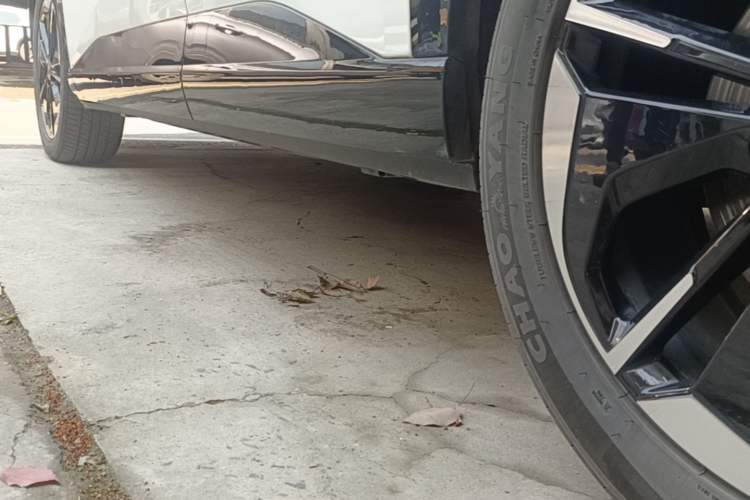 Used Toyota BZ 3X 2025 520 Pro LiDAR Edition Left Side Sill