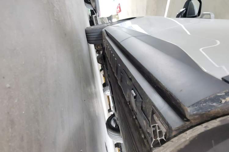 Used Toyota BZ 3X 2025 430 Air Left Side Sill
