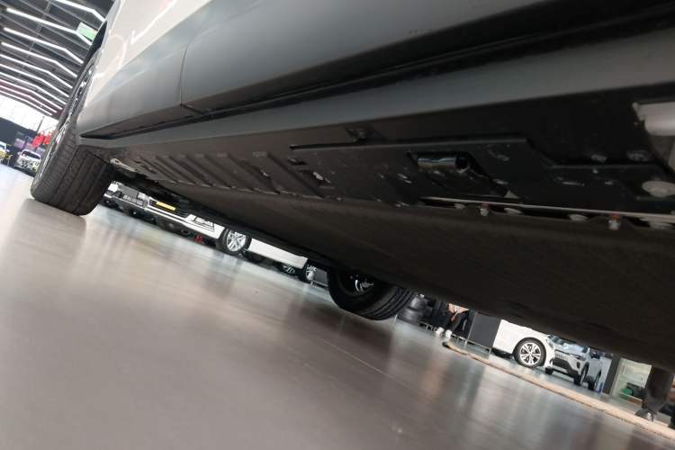 Used Toyota BZ 3X 2025 520 Pro Left Side Sill