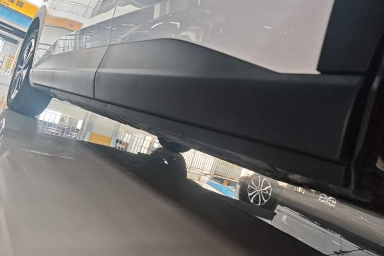 Used Toyota BZ 3X 2025 520 Pro Left Side Sill