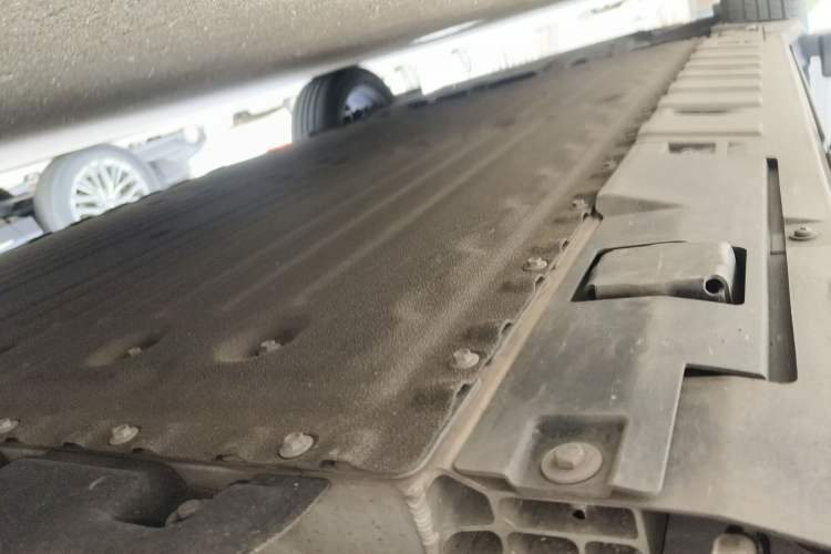 Used Toyota BZ 3X 2025 520 Pro+ LiDAR Edition Left Side Sill