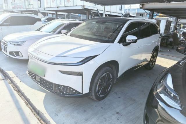 Ojetý Toyota BZ 3X 2025 520 Pro+