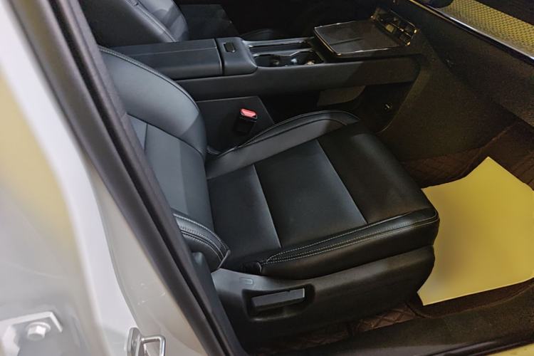 Used Toyota BZ 3X 2025 430 Air Right Front Seat