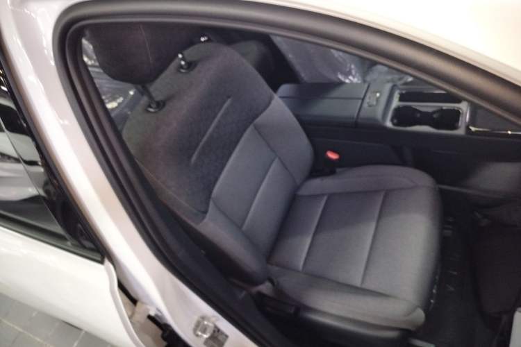 Used Toyota BZ 3X 2025 430 Air Right Front Seat