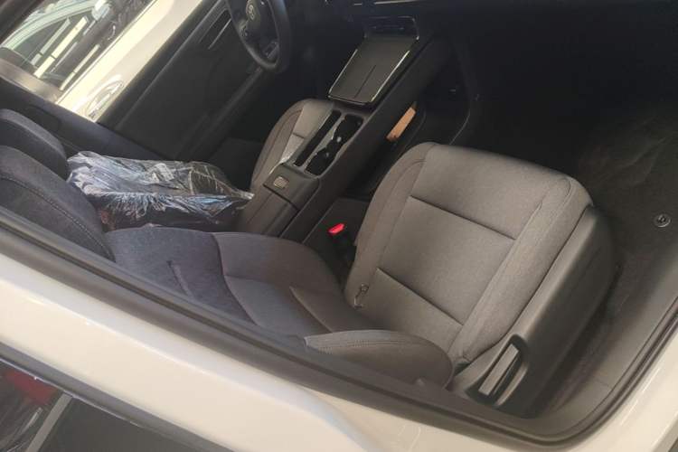 Used Toyota BZ 3X 2025 430 Air Right Front Seat