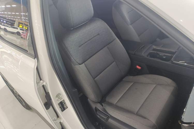 Used Toyota BZ 3X 2025 430 Air Right Front Seat
