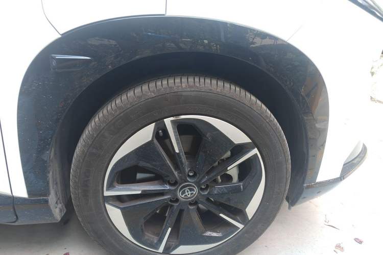 Used Toyota BZ 3X 2025 520 Pro LiDAR Edition Right Front Wheel Hub