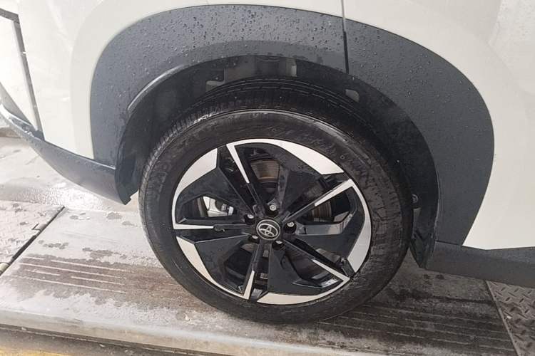 Used Toyota BZ 3X 2025 430 Air Right Rear Wheel Hub