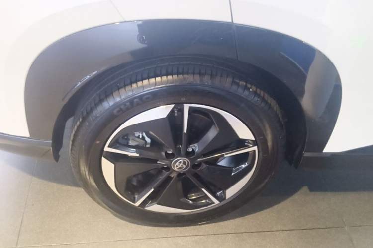 Used Toyota BZ 3X 2025 520 Pro LiDAR Edition Right Rear Wheel Hub