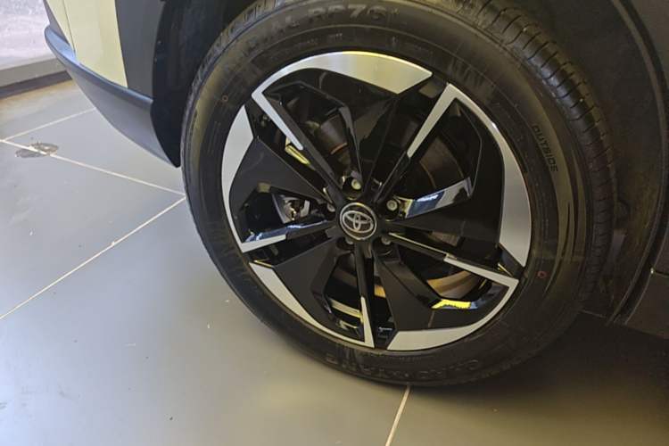 Used Toyota BZ 3X 2025 430 Air Right Rear Wheel Hub