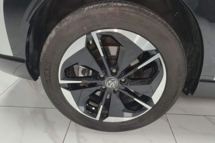 Used Toyota BZ 3X 2025 520 Pro+ LiDAR Edition Right Rear Wheel Hub