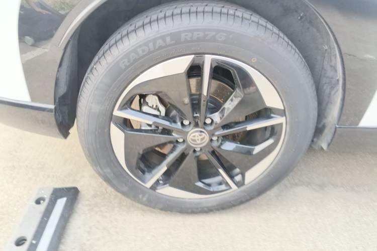 Used Toyota BZ 3X 2025 520 Pro+ LiDAR Edition Right Rear Wheel Hub