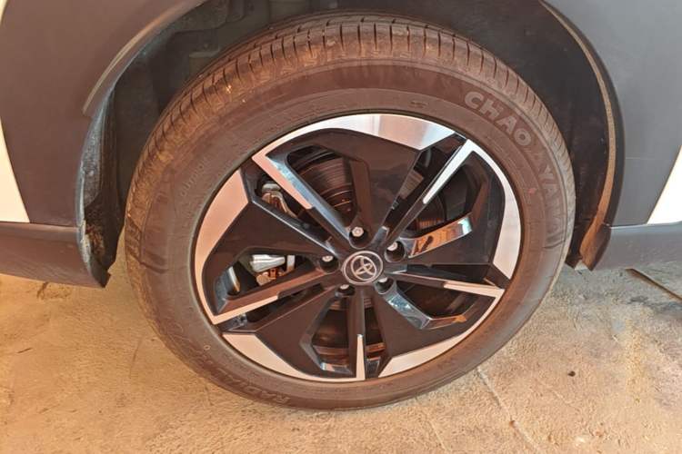 Used Toyota BZ 3X 2025 520 Pro Right Rear Wheel Hub