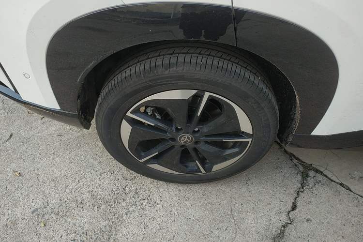Used Toyota BZ 3X 2025 520 Pro LiDAR Edition Right Rear Wheel Hub