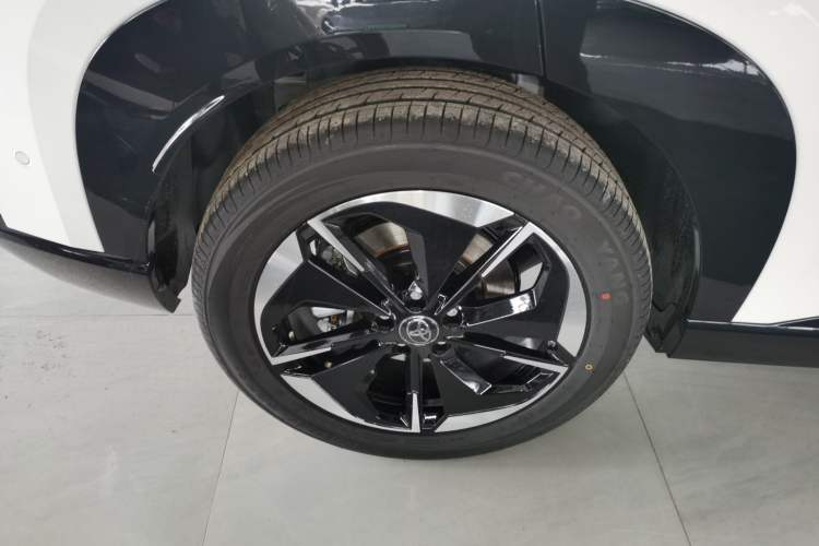 Used Toyota BZ 3X 2025 520 Pro LiDAR Edition Right Rear Wheel Hub