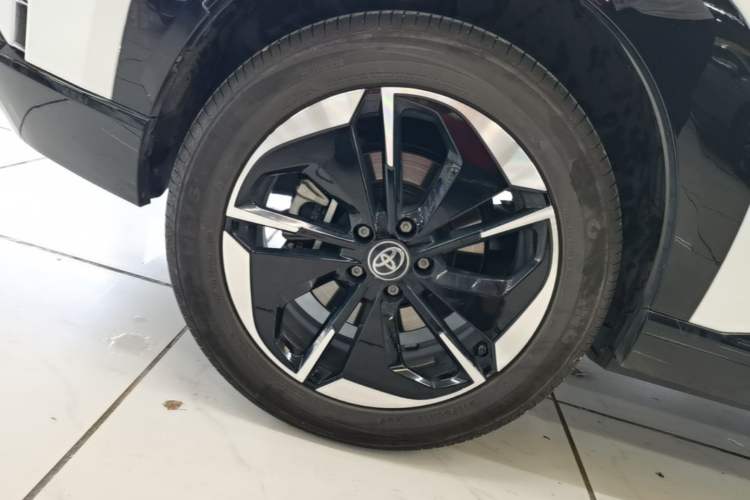 Used Toyota BZ 3X 2025 520 Pro+ LiDAR Edition Right Rear Wheel Hub