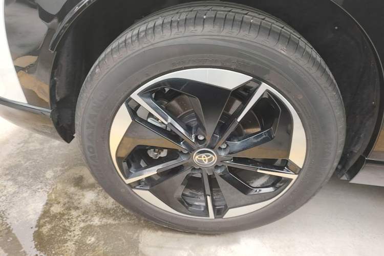 Used Toyota BZ 3X 2025 520 Pro+ LiDAR Edition Right Rear Wheel Hub