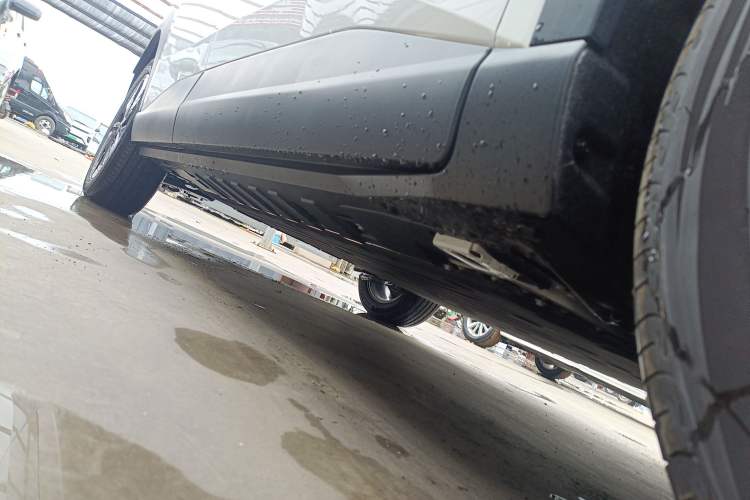 Used Toyota BZ 3X 2025 430 Air Right Side Sill