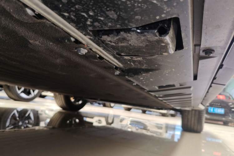 Used Toyota BZ 3X 2025 430 Air Right Side Sill