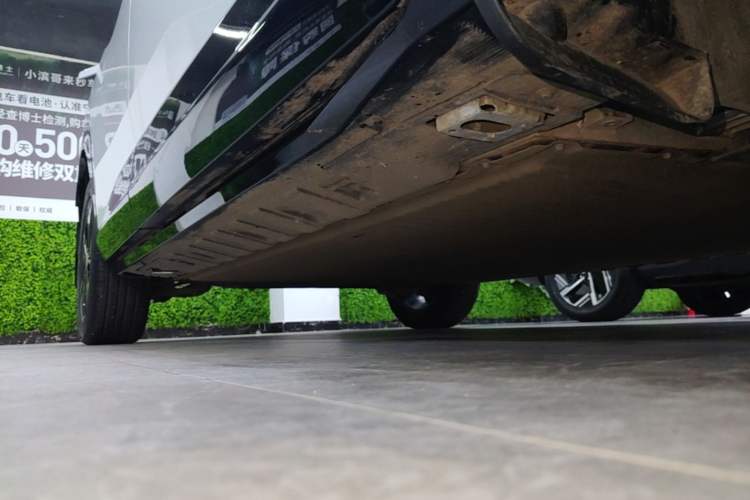 Used Toyota BZ 3X 2025 520 Pro LiDAR Edition Right Side Sill
