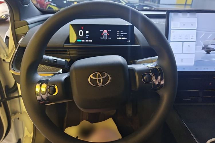 Used Toyota BZ 3X 2025 430 Air Steering Wheel