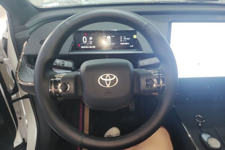 Used Toyota BZ 3X 2025 430 Air Steering Wheel