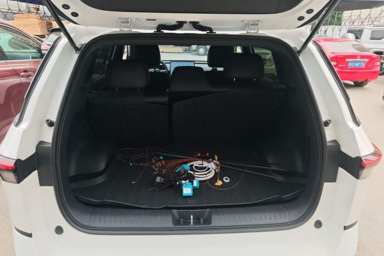 Used Toyota BZ 3X 2025 520 Pro LiDAR Edition Trunk
