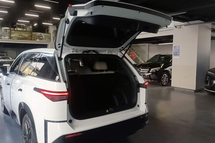 Used Toyota BZ 3X 2025 520 Pro LiDAR Edition Trunk