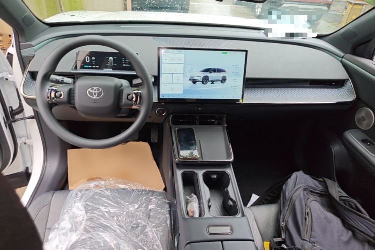 Used Toyota BZ 3X 2026 Model 430 Air Center Console