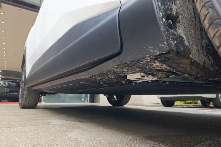 Used Toyota BZ 3X 2026 Model 430 Air Right Side Sill