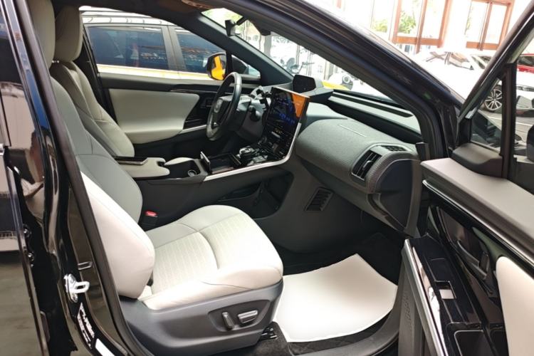 Used Toyota BZ 4X 2024 615 PRO Edition Right Front Seat